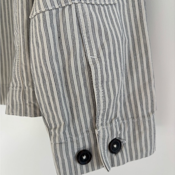Everlane Striped Shirt Jacket in Gray - Picture 8 of 9